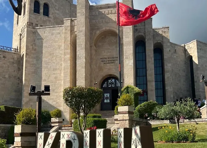 Hotel Skanderbeg *