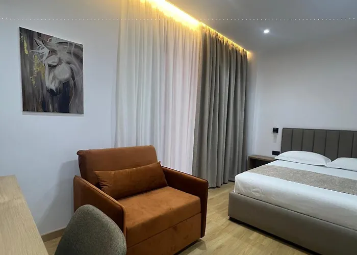 מלון Skanderbeg *